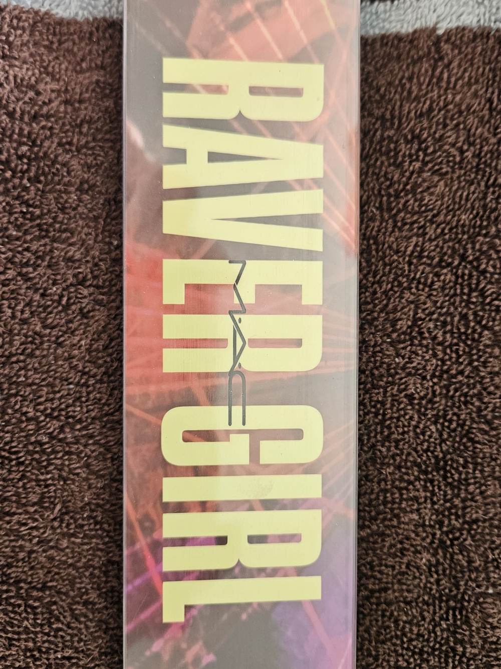 MAC Raver Liar Palette – Neon Yellow Text on Pink-Purple Gradient